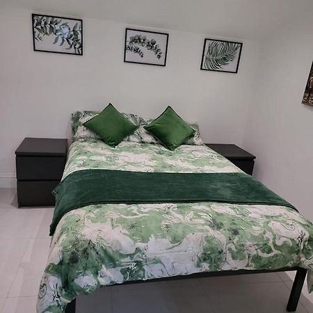 Fancy Basement Flat B Apartment London Luaran gambar