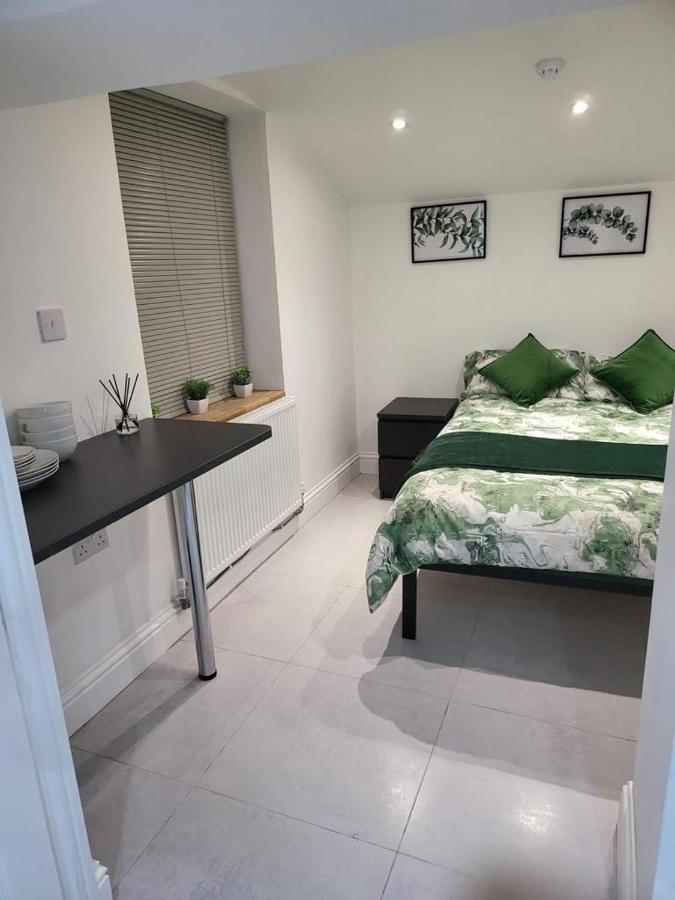 Fancy Basement Flat B Apartment London Luaran gambar